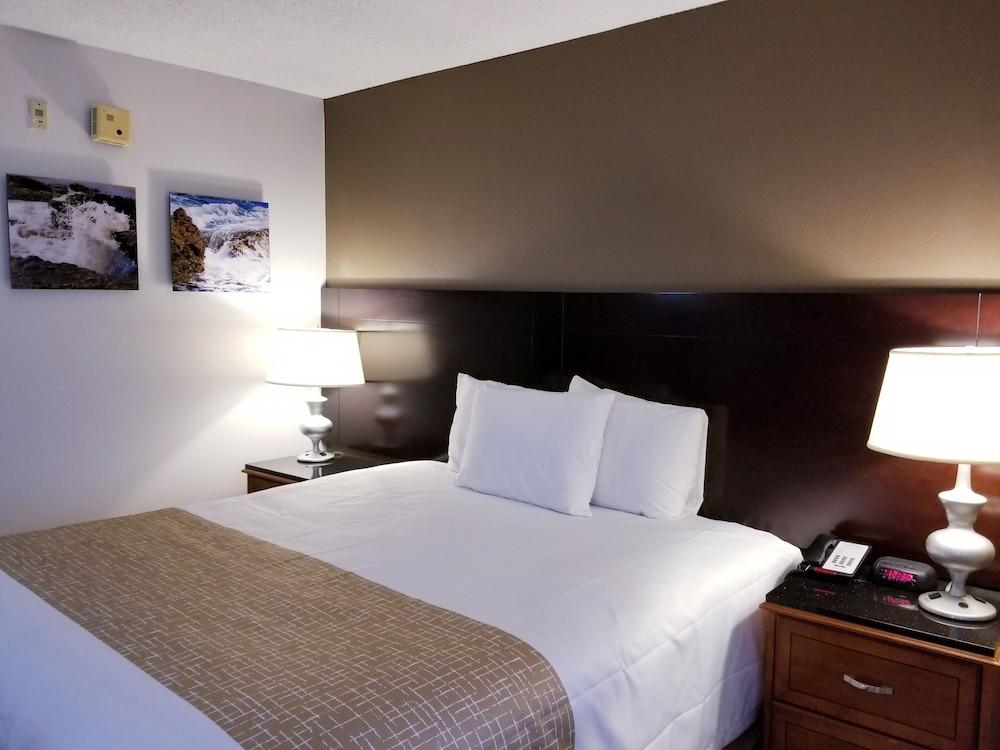 Travelodge By Wyndham Fort Wayne North Exterior foto
